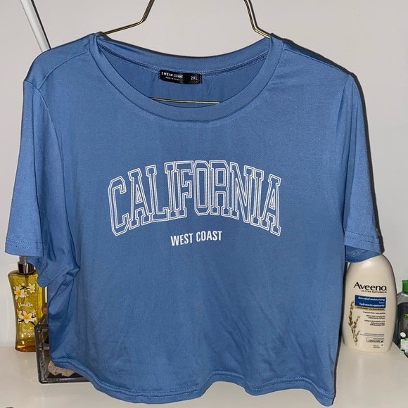 shein "california west coast" cropped tee - Picture 2 of 2